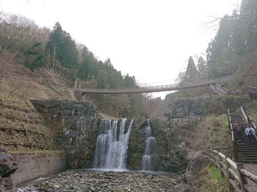 土湯温泉 滝のつり橋